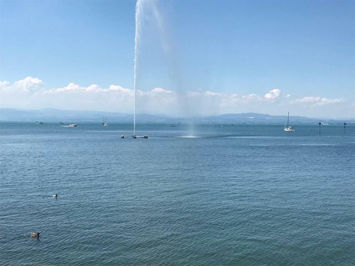 Ferienwohnung Am Zeppelin Hangar Friedrichshafen Exteriör bild